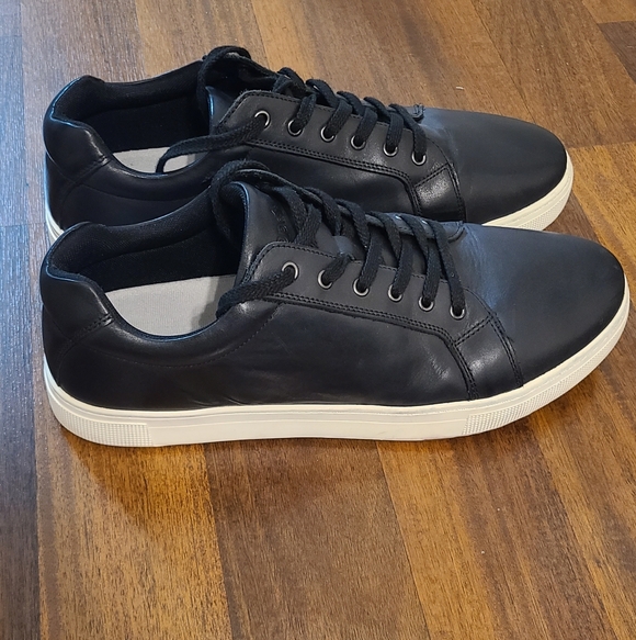 Propet Black and White Men's Sneakers SIZE 15 4E - Picture 2 of 11